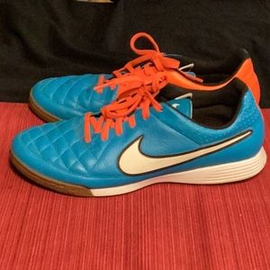 Nike Tiempo Genio